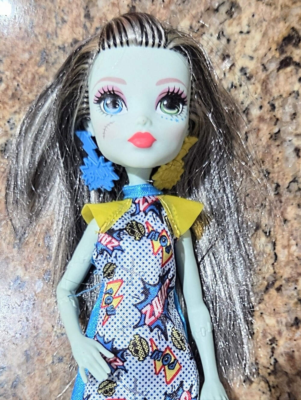 Mattel Monster High Frankie Stein Doll Daughter Of Frankenstein 2017 Halloween